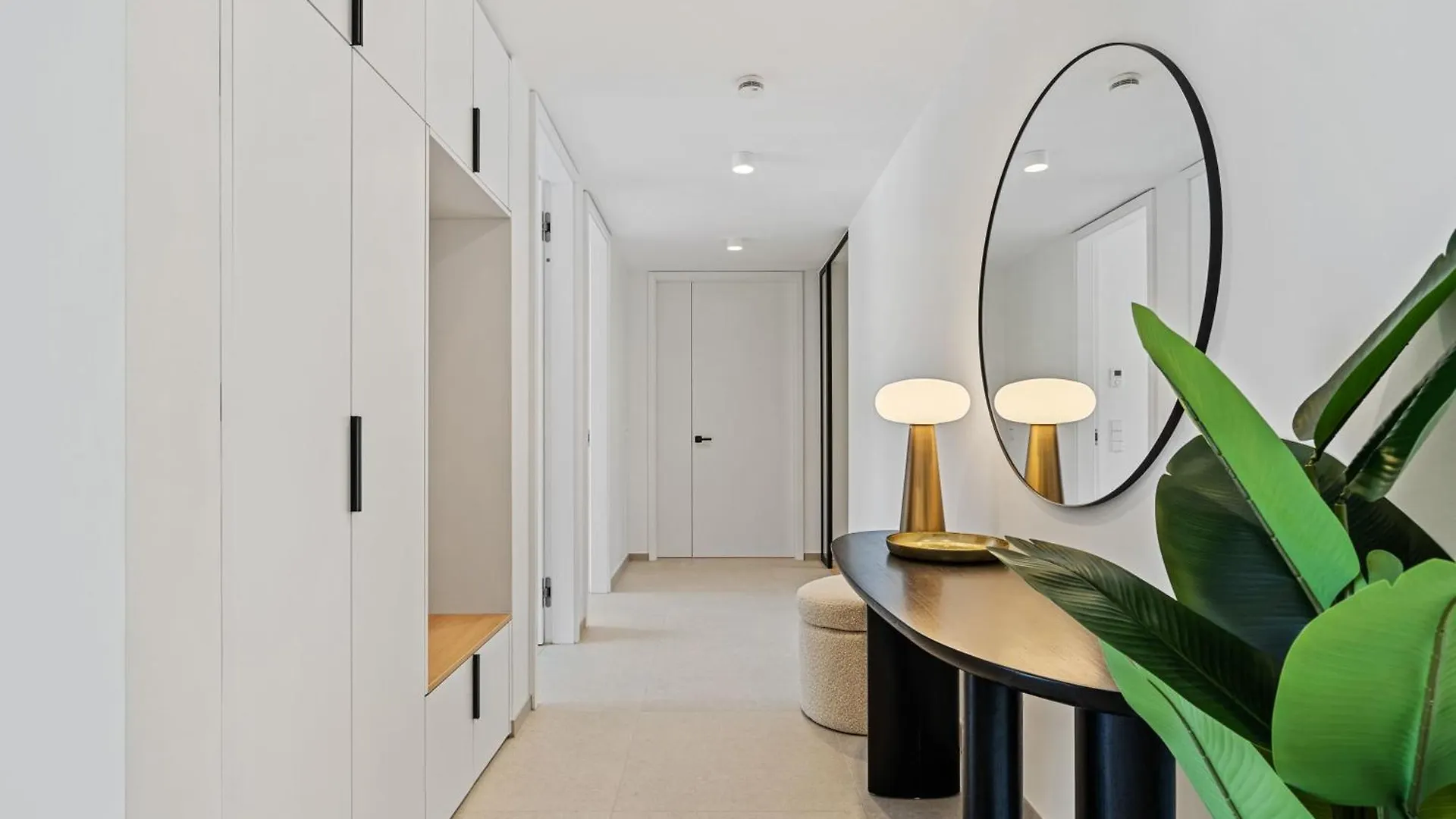 Upscale Urban Apartment Style & Comfort For Six Luxemburg
